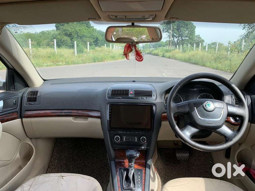 Skoda Laura 2011