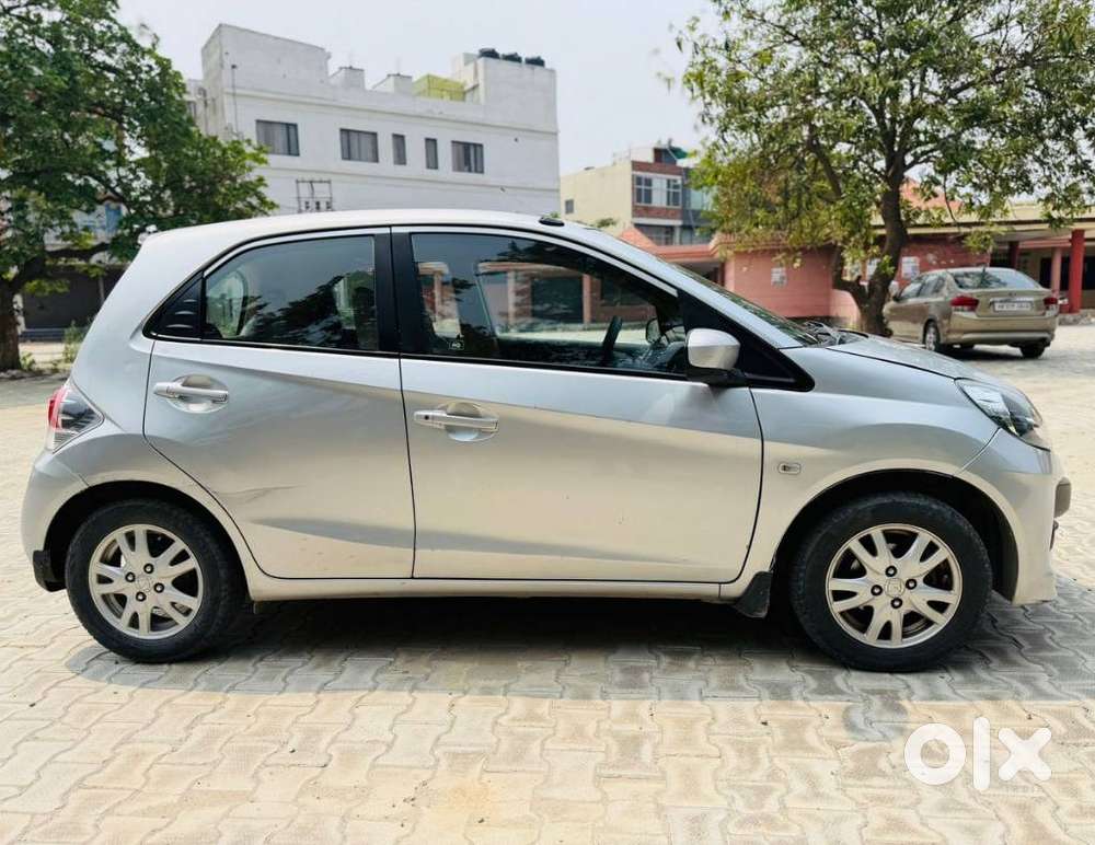 Honda Brio 2011-2013 V Mt, 2012, Petrol