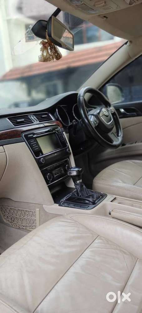 Skoda Superb 1.8 Elegance Tsi At, 2011, Petrol