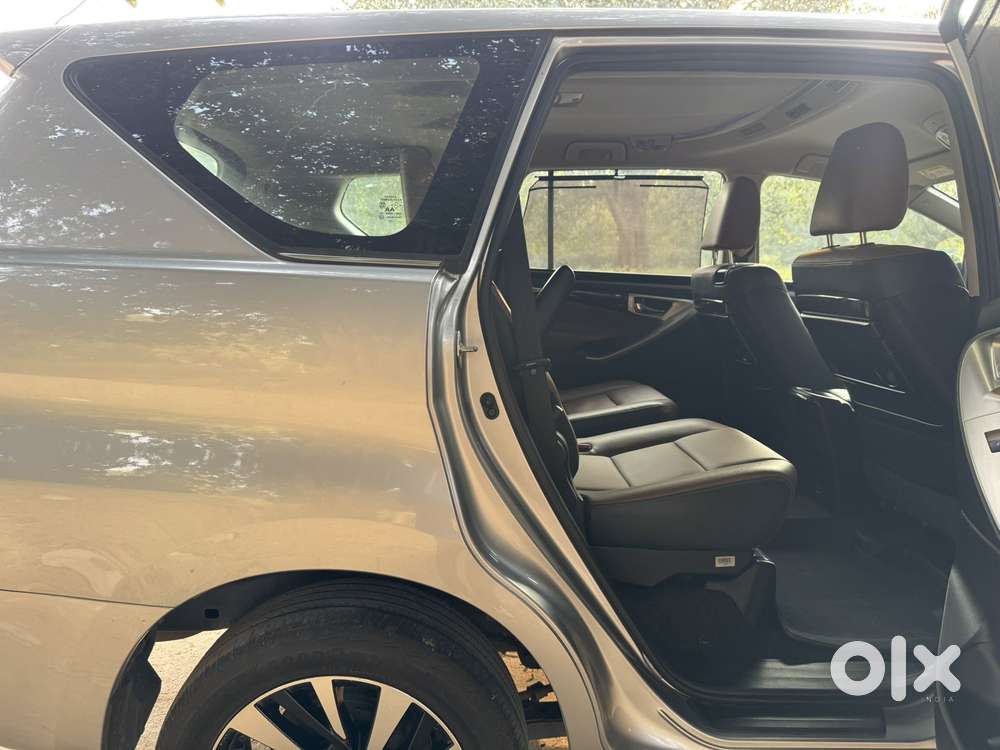 Toyota Innova Crysta [2020-ongoing] 2.4 Zx 7 Str, 2022, Diesel