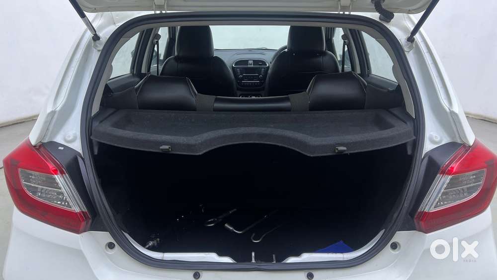 Tata Tiago Xza, 2018, Petrol