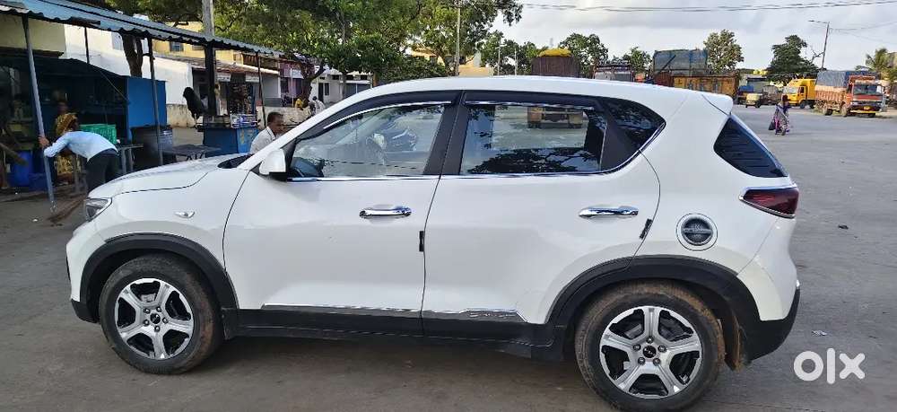 Kia Sonet 2021 Petrol, 118000 Km Driven