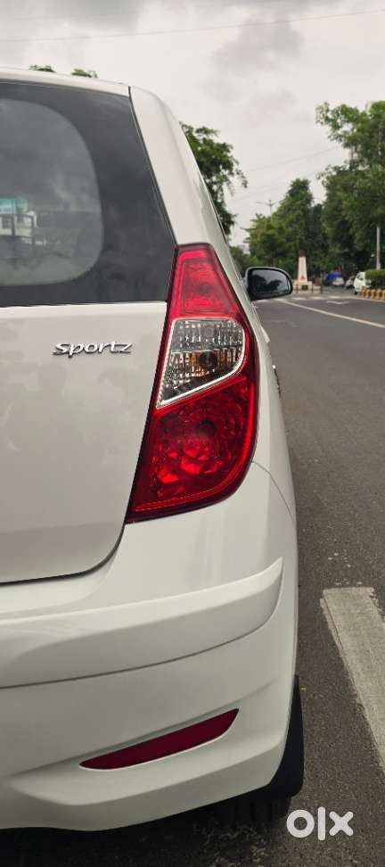 Hyundai I10 Sportz 1.1l, 2015, Petrol