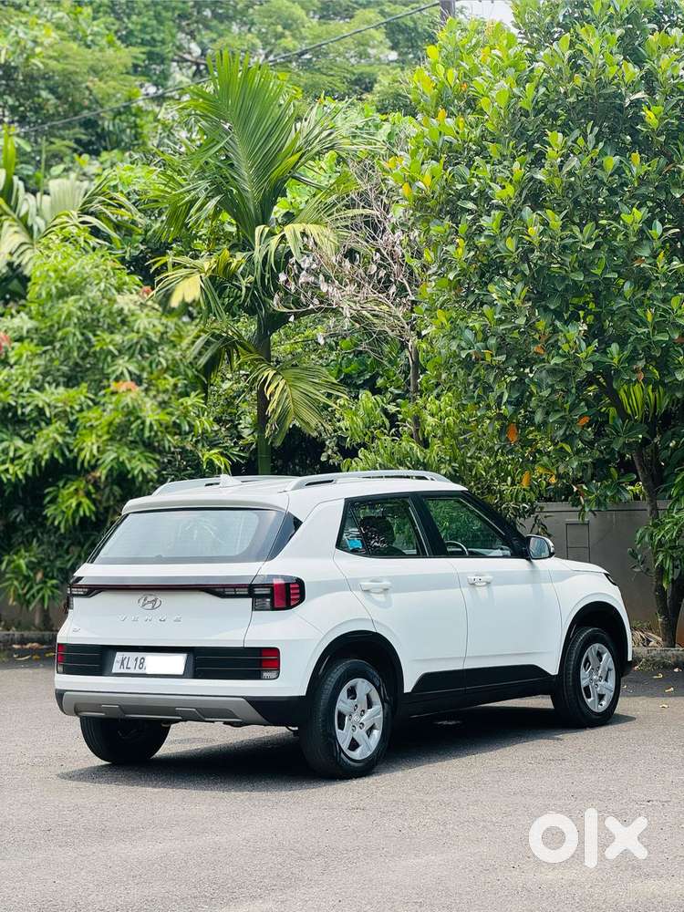 Hyundai Venue Sx, 2022, Petrol