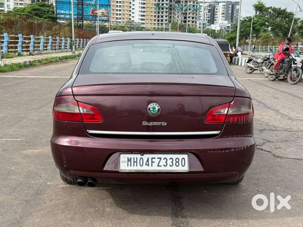 Skoda Superb { }2.0 Elegance Tdi At, 2013