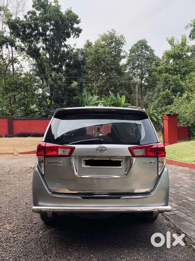 Toyota Innova Crysta 2019