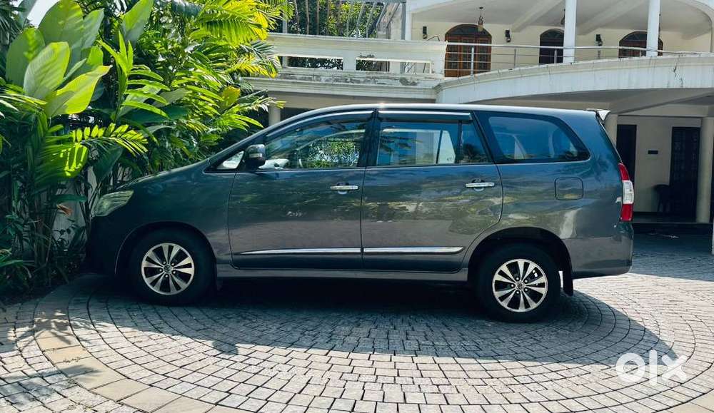 Toyota Innova 2.5 Vx 7 Seater Bs Iv, 2015, Diesel