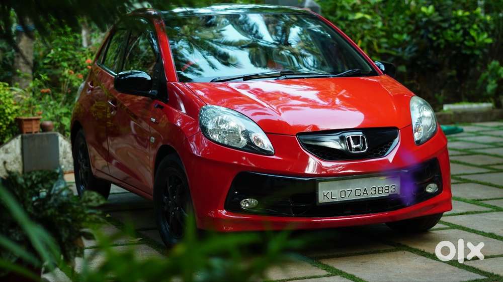 Honda Brio Vx – 2014  Red Ralley & Black
