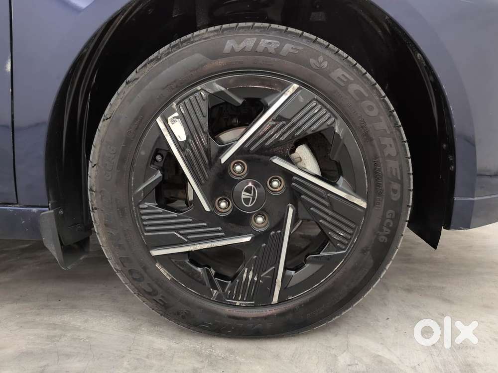 Tata Altroz Xe Petrol, 2025, Petrol