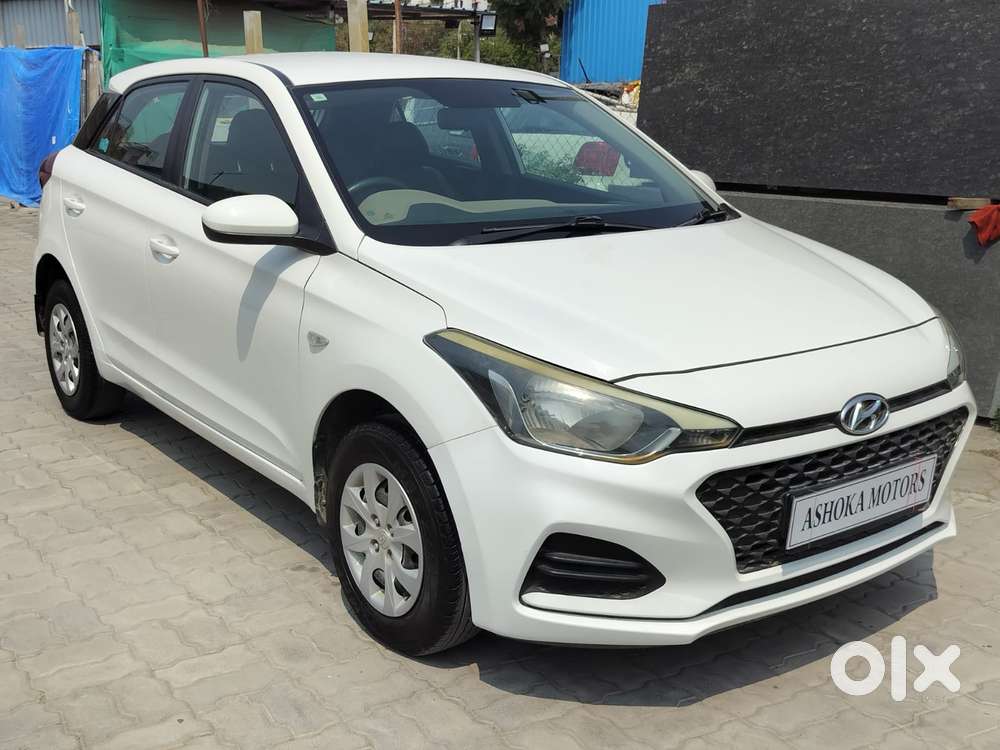 Hyundai Elite I20 1.2magna Executive At, 2018, Petrol