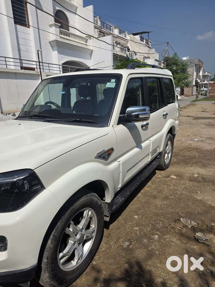 Mahindra Scorpio S10 8 Seater, 2016, Diesel