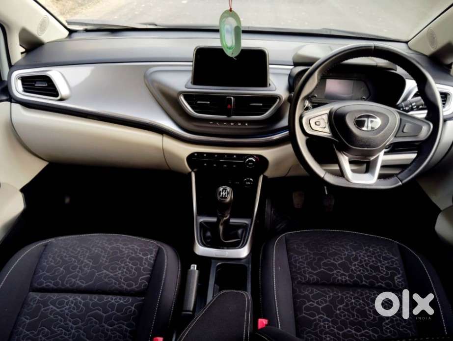 Tata Altroz Xz, 2024, Petrol
