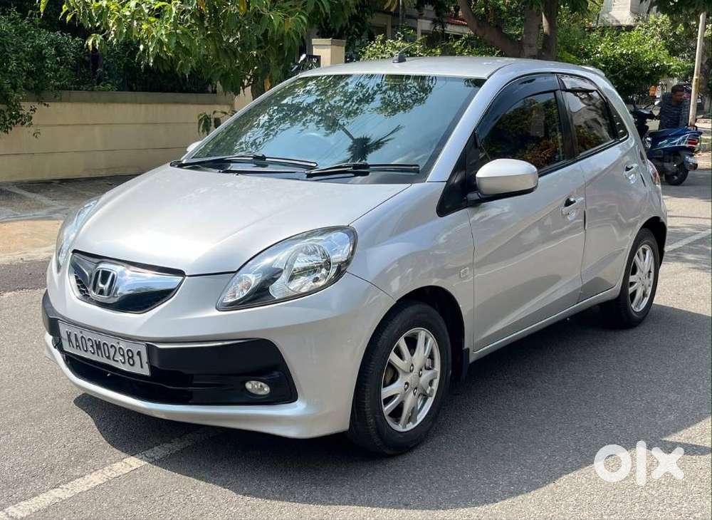 Honda Brio V Mt, 2012, Petrol