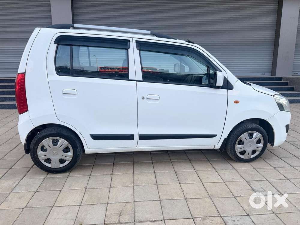 Maruti Suzuki Wagon R 1.0 Vxi Plus (o) Amt, 2016, Petrol