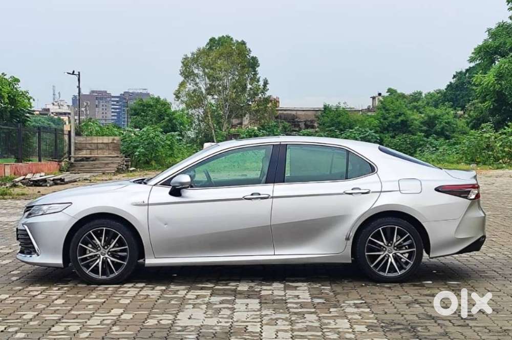 Toyota Camry Hybrid, 2024, Cng & Hybrids