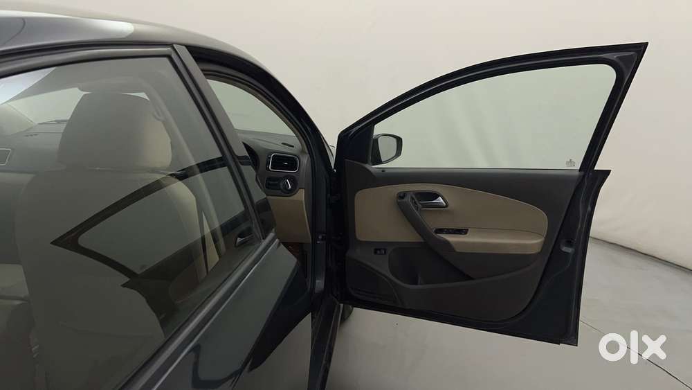 Volkswagen Vento 1.2 Tsi Highline At, 2016, Petrol