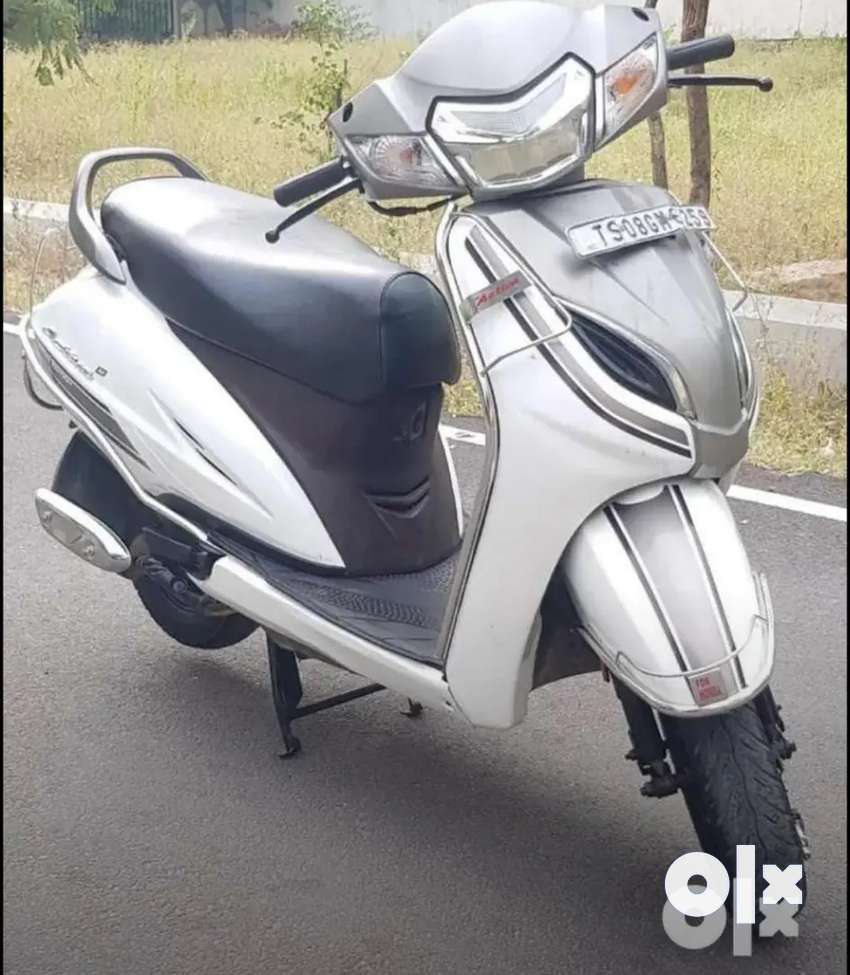 scooty on hire near me