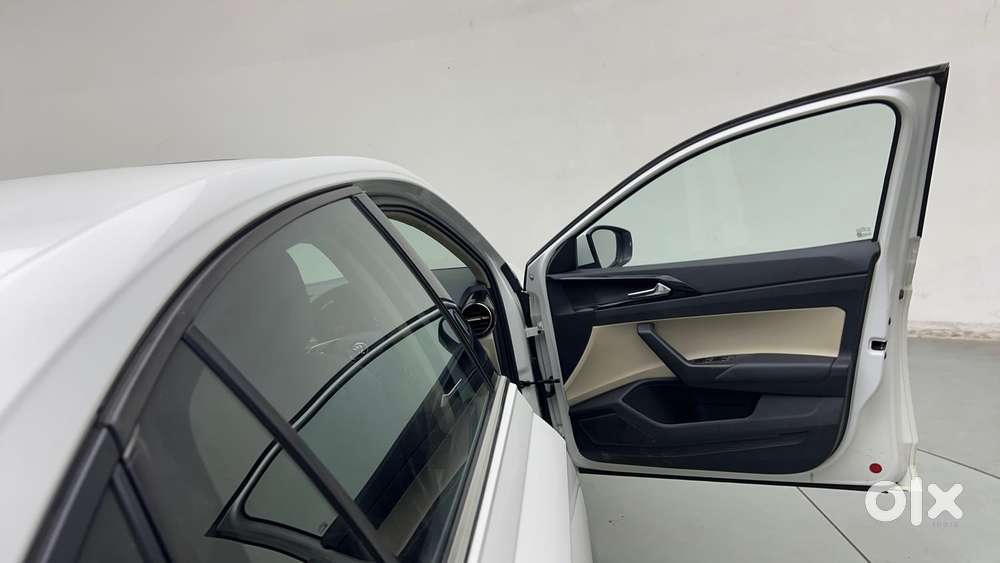 Skoda Slavia Style 1.0l Tsi Mt, 2022, Petrol