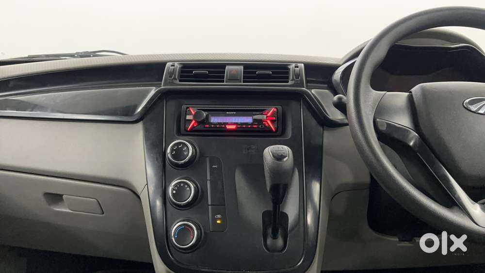 Mahindra Kuv 100 2016-2017 Mfalcon G80 K2, 2016, Petrol