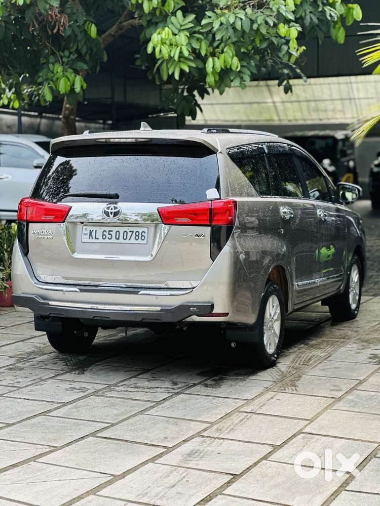 Toyota Innova Crysta 2.4 V 8 Str, 2020, Diesel