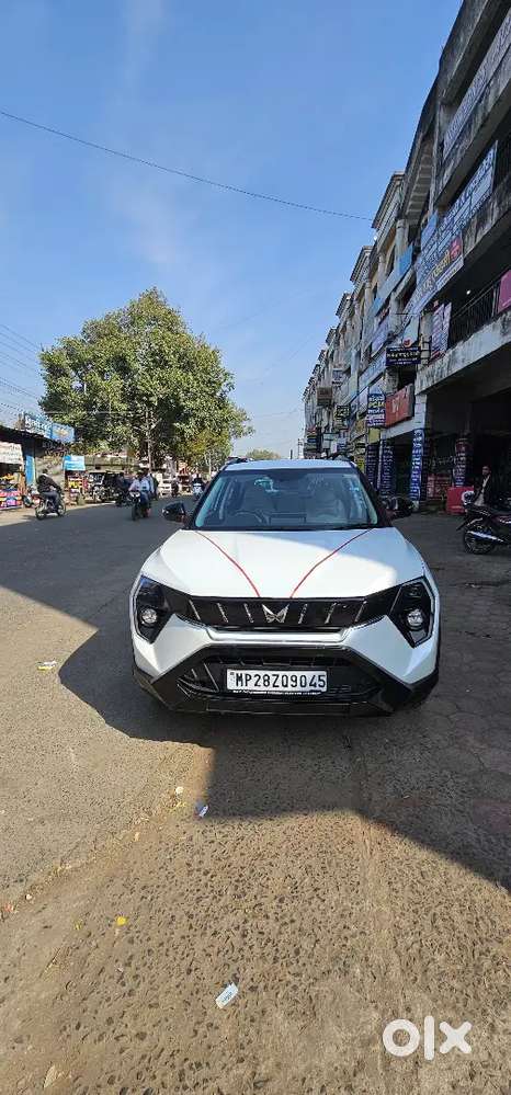 Mahindra 3xo Ax5 Petrol | Jan 2026
