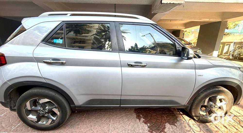 Hyundai Venue Petrol 2021