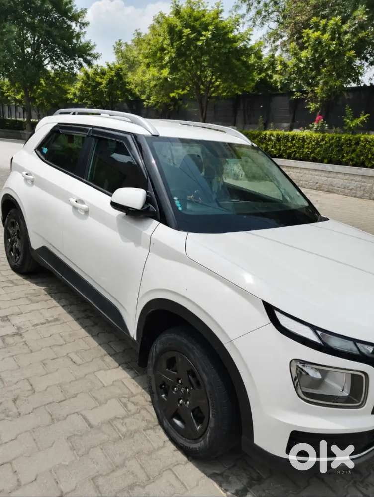 Hyundai Venue 1.2 S Plus Diesel Manual 2024