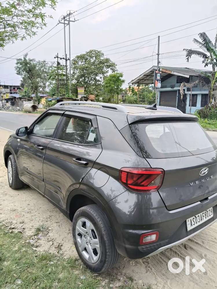 Hyundai New Venue 2022 Petrol 36258 Km Driven