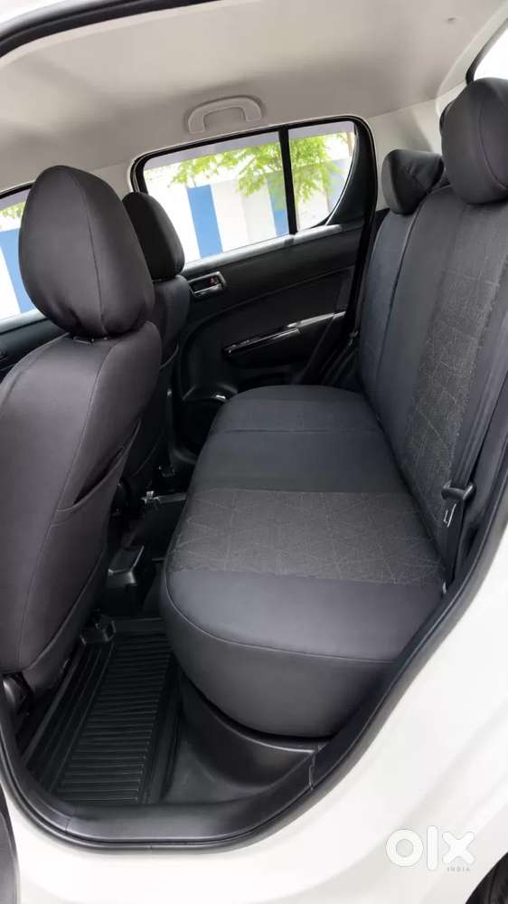 Maruti Suzuki Swift Vxi Optional, 2017, Petrol