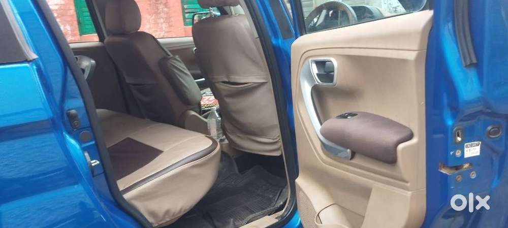 Mahindra Tuv 300 T8, 2017, Diesel