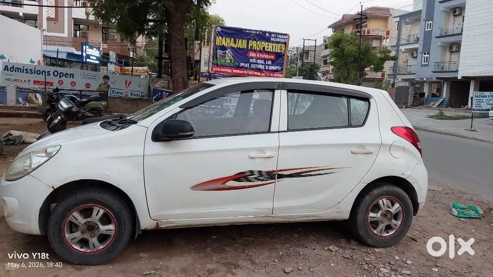Hyundai I20 2012 Cng & Hybrids 83000 Km Driven
