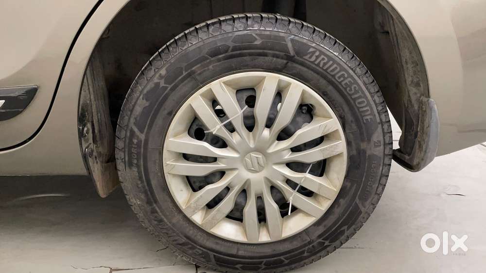 Maruti Suzuki Dzire 1.2 Vxi Amt, 2018, Petrol