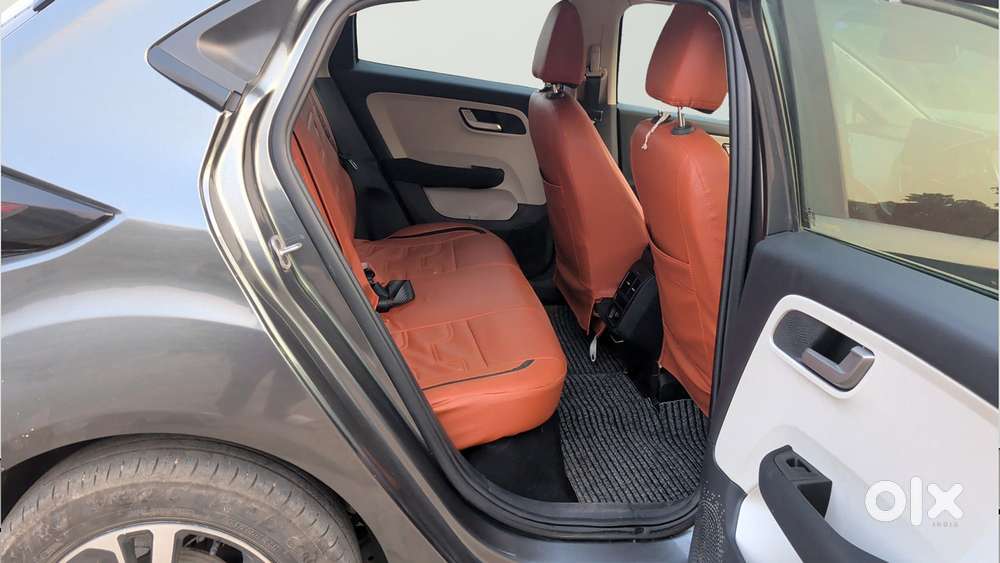 Tata Altroz Xz, 2025, Petrol