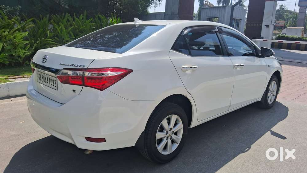 Toyota Corolla Altis 2010-2013 G, 2014, Petrol