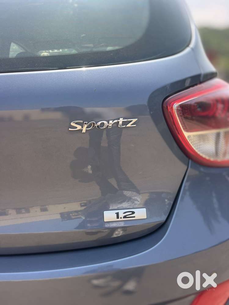 Hyundai Grand I10 Sportz, 2016, Petrol