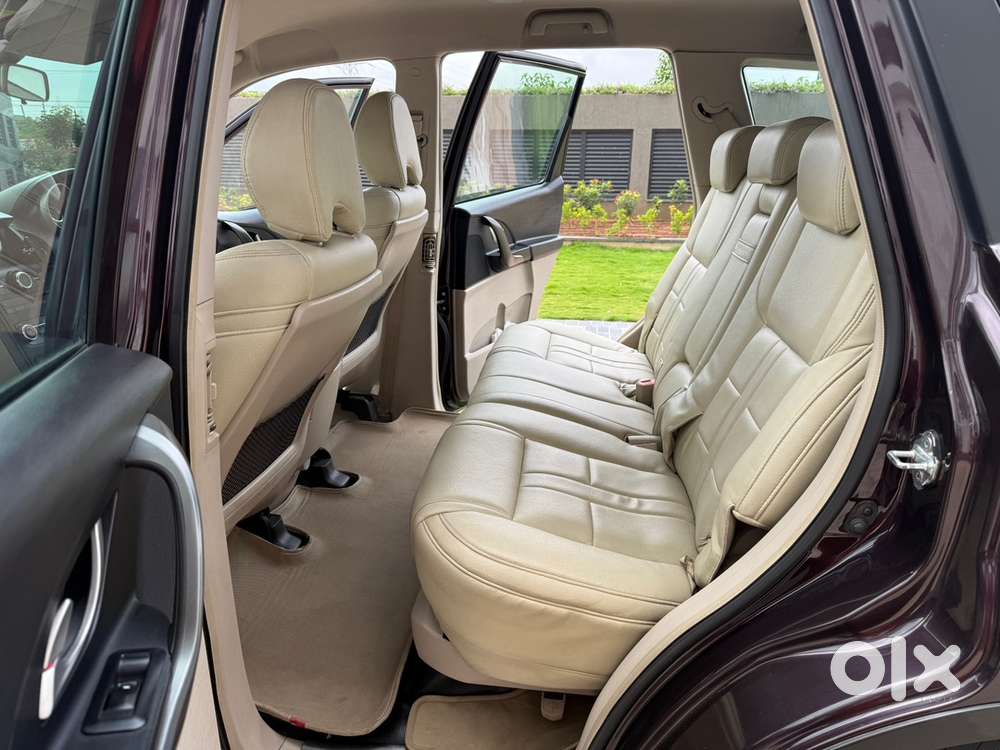 Mahindra Xuv500 Diesel W6 2017