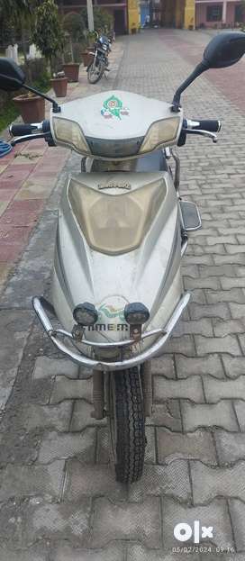 Olx charging hot sale scooty