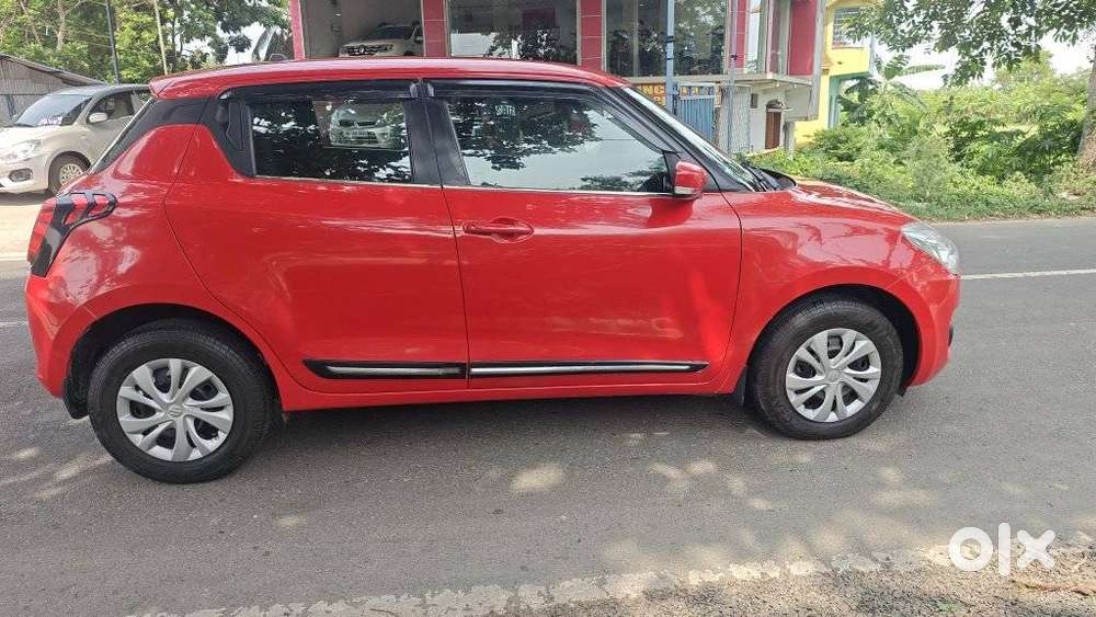 Maruti Suzuki Swift Vxi + Manual, 2019, Petrol