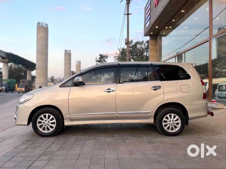 Toyota Innova 2.5 V 8 Str, 2014, Diesel