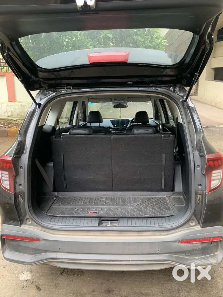 2024 Kia Carens Premium (o) Petrol Mt