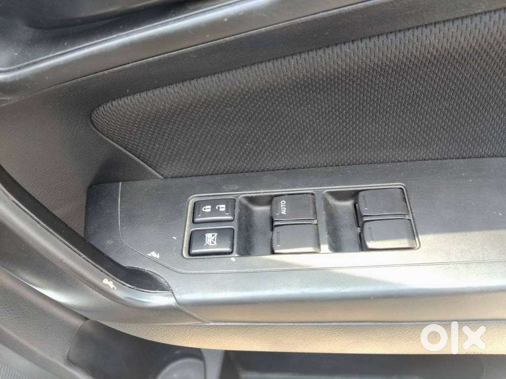 Maruti Suzuki Brezza 1.5 Vxi Smart Hybrid, 2020, Petrol