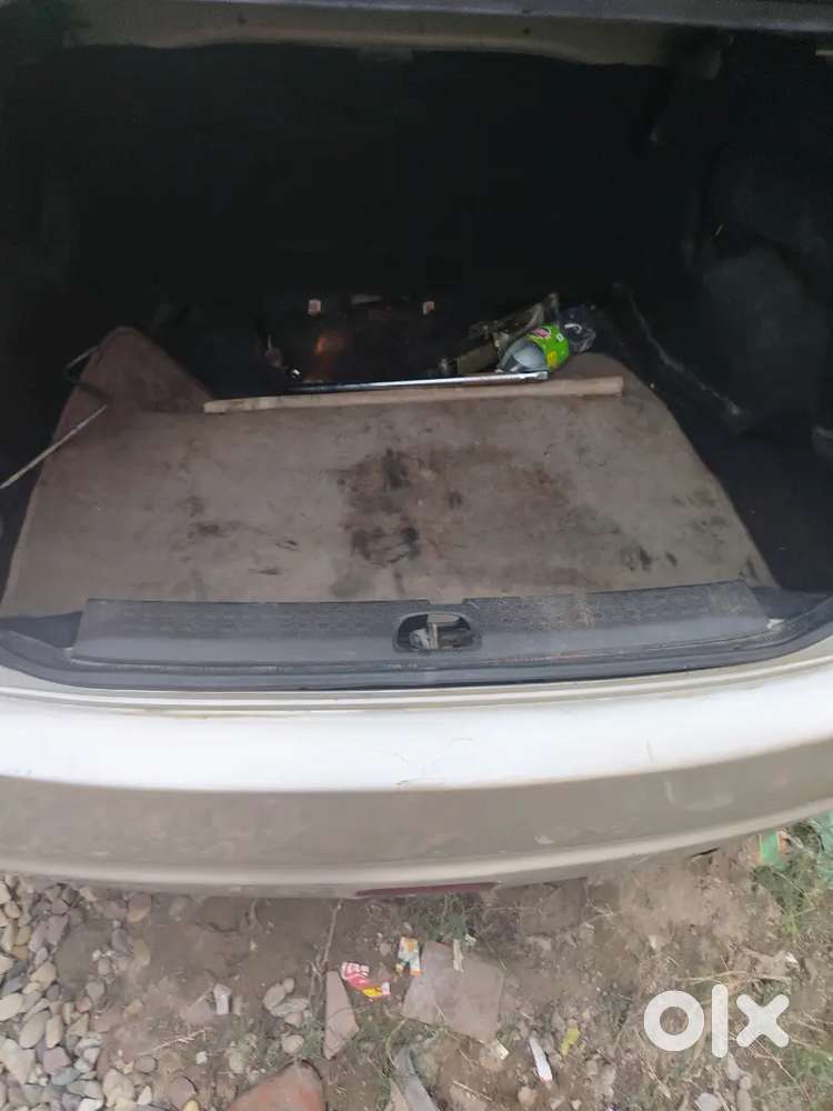 Maruti Suzuki Swift Dzire 2010