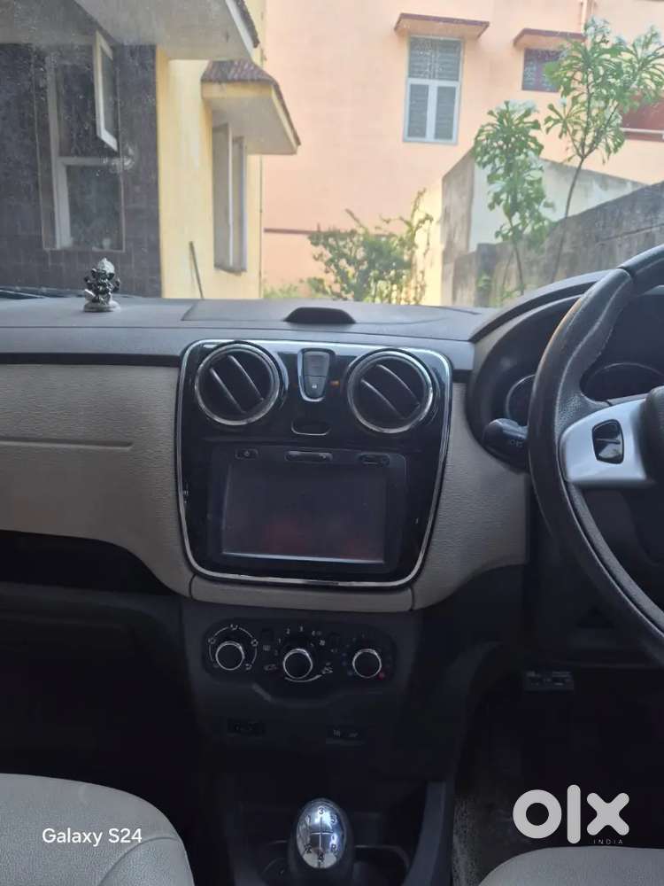 Renault Lodgy 2015 Diesel Well Maintained