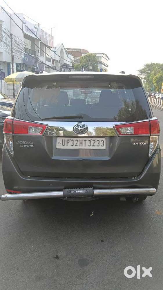 Toyota Innova Crysta 2.4 V 8 Str, 2017, Diesel