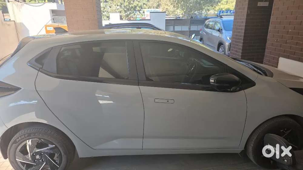 Tata Altroz 2025 Petrol 2700 Km Driven