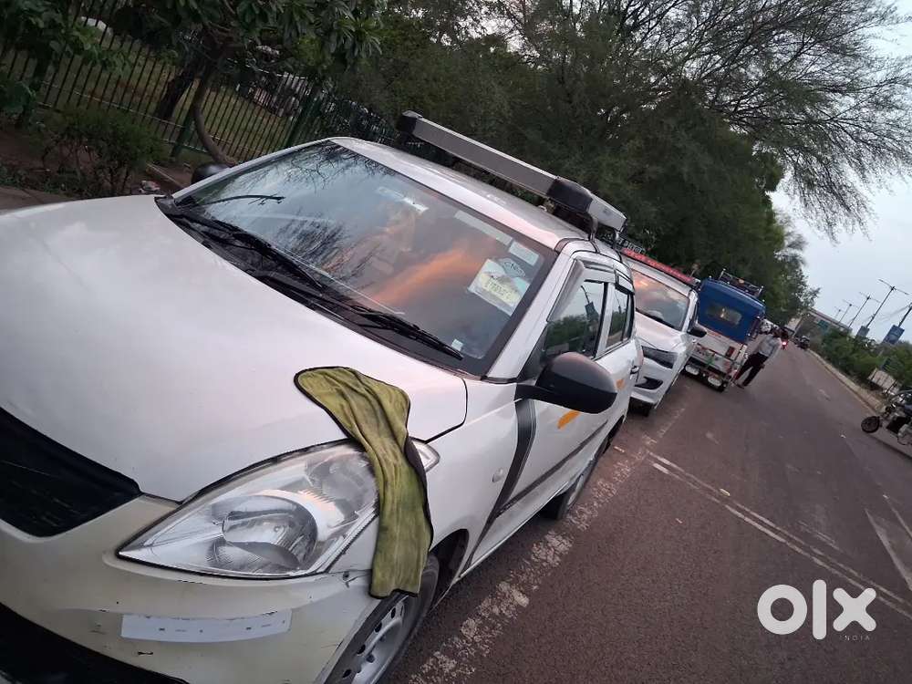 2 Sal Se Gar Khadi H Chalane Vala Nhi H Arjent Sell