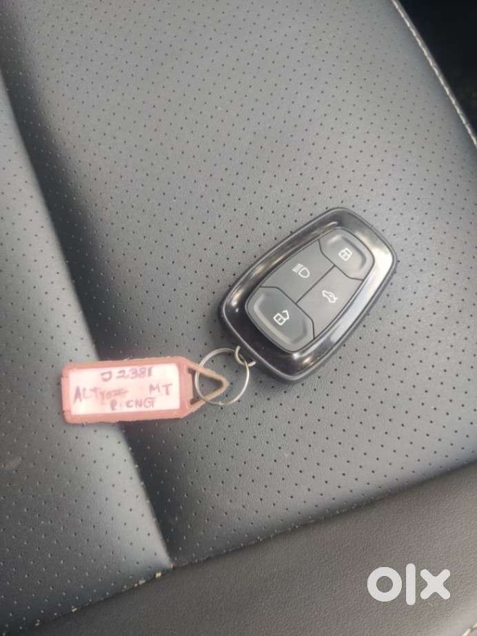 Tata Altroz Xz Plus (o) (s) Icng, 2023, Petrol