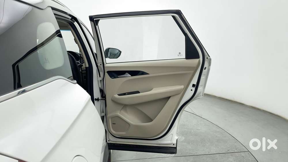 Mg Hector Sharp Pro 2.0 Turbo Diesel Mt Dual Tone, 2022, Diesel