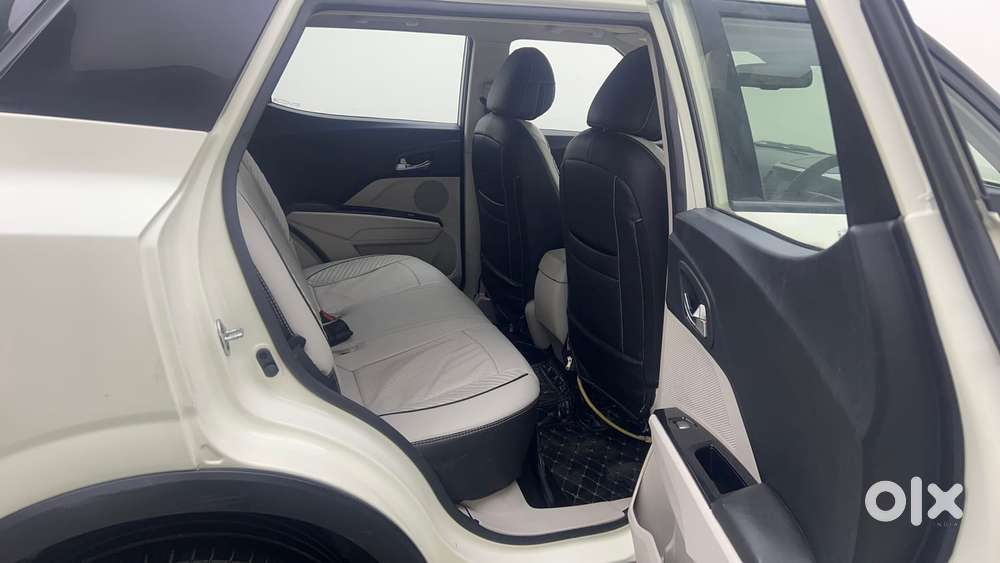 Mahindra Xuv300 W8 Option, 2021, Petrol