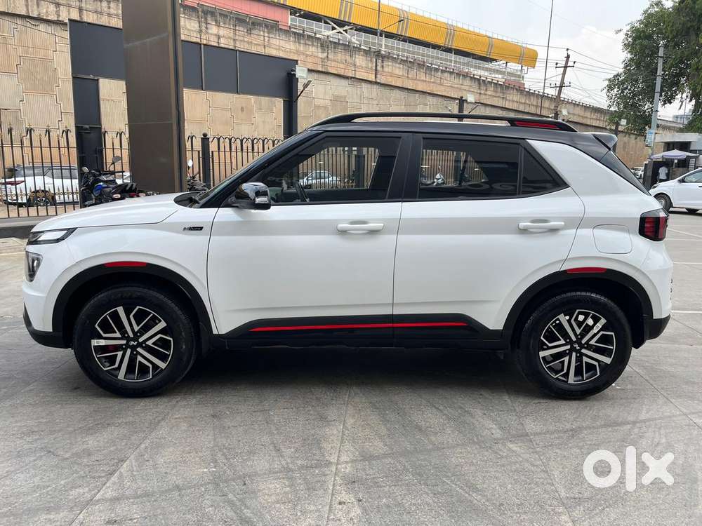 Hyundai Venue N Line N8 Mt Dual Tone, 2024, Petrol